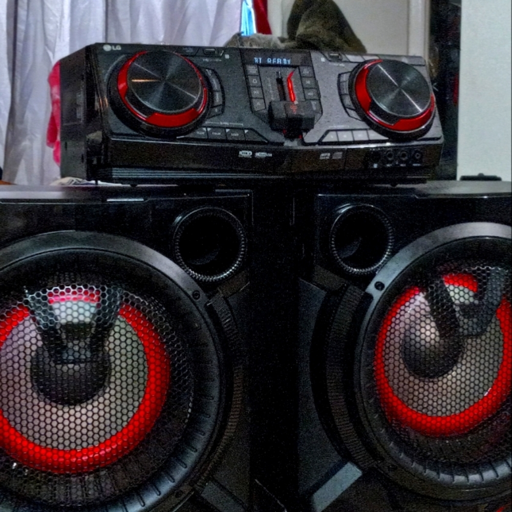 LG extrem party system